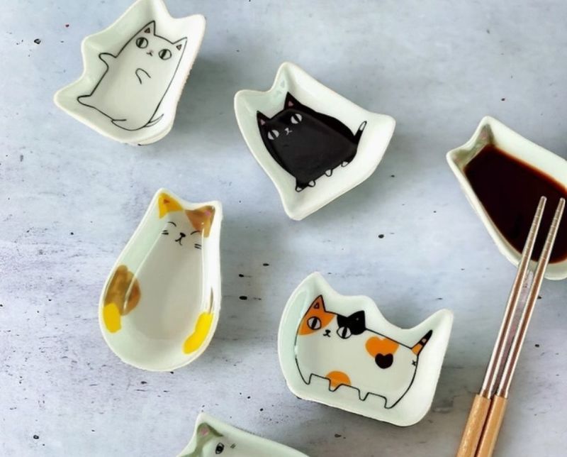 Homerely Japanese Cat Tiny Trinket Dish