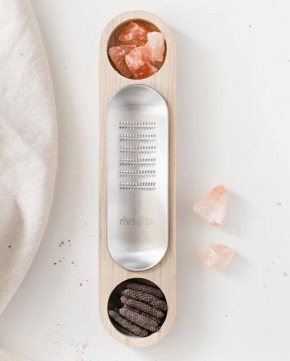 RIVSALT Salt & Pepper With Oak Tray and Japanese Style Stainless Grater