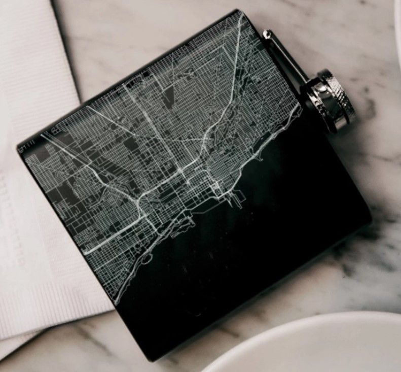 JACE.design Hip Chicago City Map Flask in Matte Black