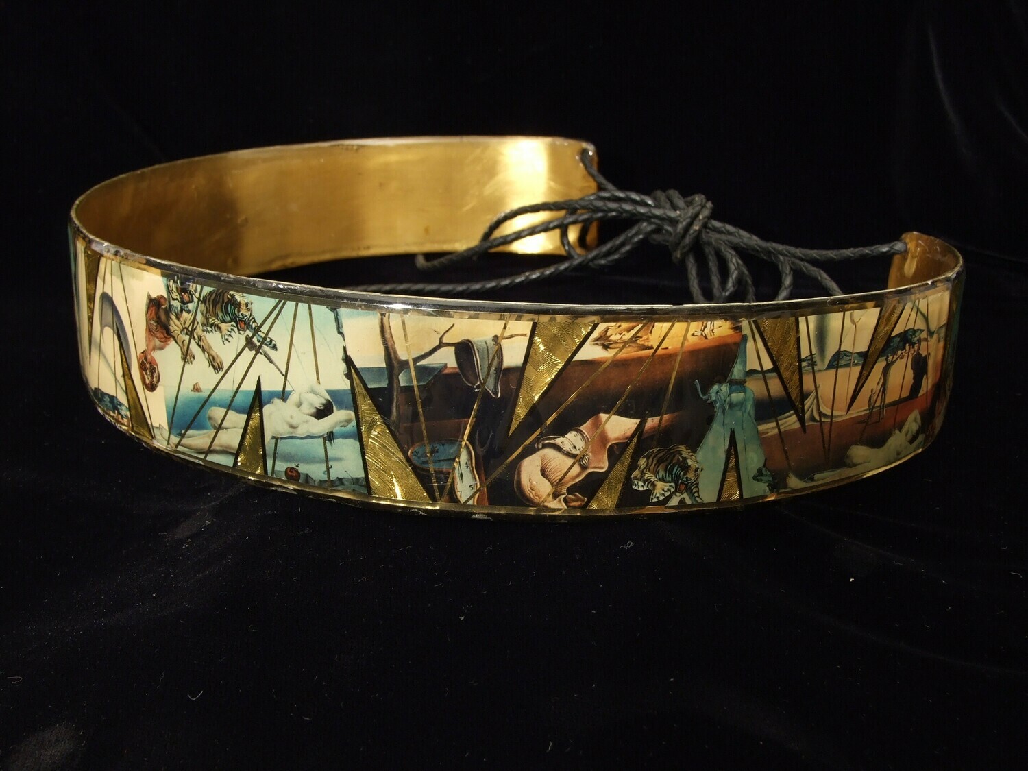 Dali landscape-Tigers Wrap Around Belt