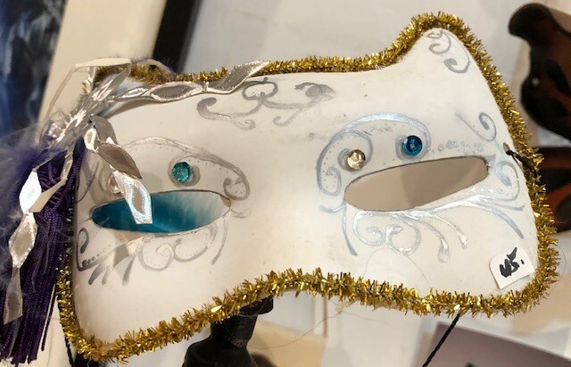 Mini-mask Handmade with sequins by Holly Sullivan Mini-mask Handmade with sequins by Holly Sullivan