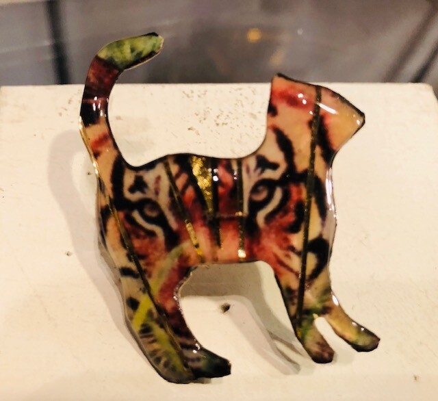 Tiger cat pins - graphics on metal Tiger cat pins - graphics on metal