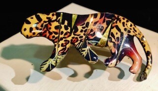 Jaguar pin & Gold Jaguar pin & Gold