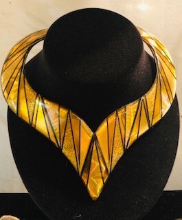 Metallic Black & Gold Abstract V Collar Metallic Black & Gold Abstract V Collar
