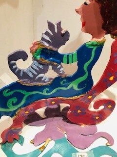 The Queen and her cat Candle holder