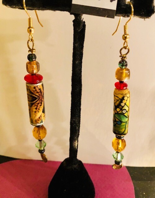 Hand rolled paper beads & Crystals-Mag Hand rolled paper beads & Crystals-Mag