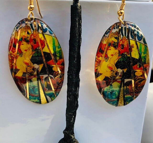 Art Nouveau & Tiffany Oval Earrrings Art Nouveau & Tiffany Oval Earrrings