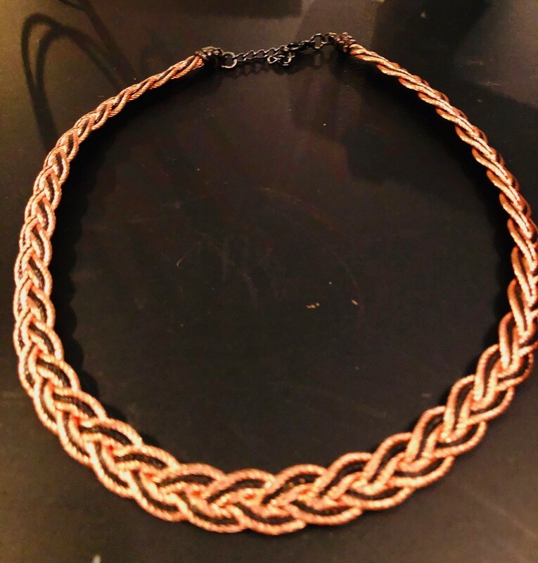 Greco -Roman macrame collars by Stellios
Greek Cypriot designs for fashion Greco -Roman macrame collars by Stellios
Greek Cypriot designs for fashion