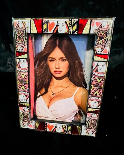 Queen of Hearts Frame in Red & Gold