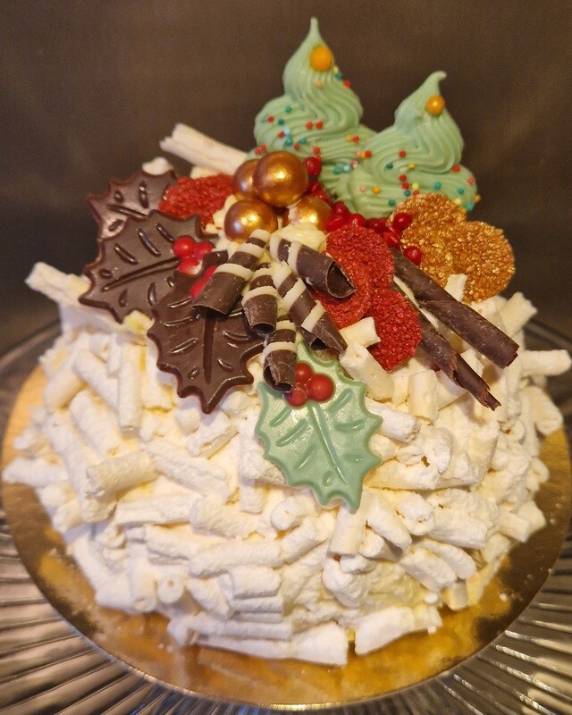 Champagne mouse taart met frambozen & amandelkrullen workshop  maandagavond 15 december 2025 om 19.30 uur