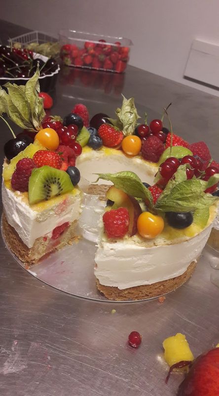 Zomerse fruit taartje taartje & romia's  maandagavond 16 juni 2025 om 19.00 uur