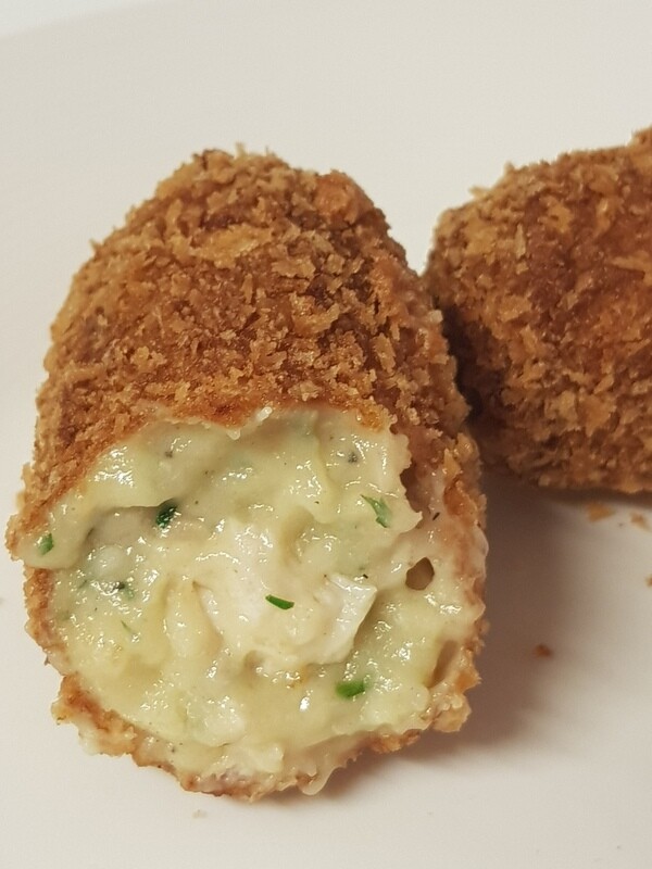 Banketbakkers Croquet - kip - vanaf 4 stuks Banketbakkers Croquet - kip - vanaf 4 stuks