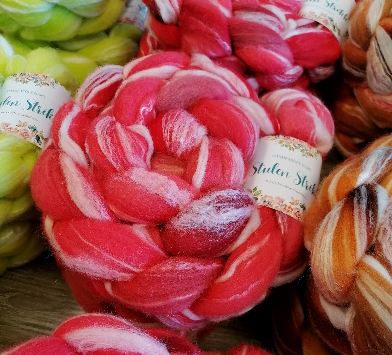 Merino/ Bambus SPINNEFIBER - Håndfarget  10
