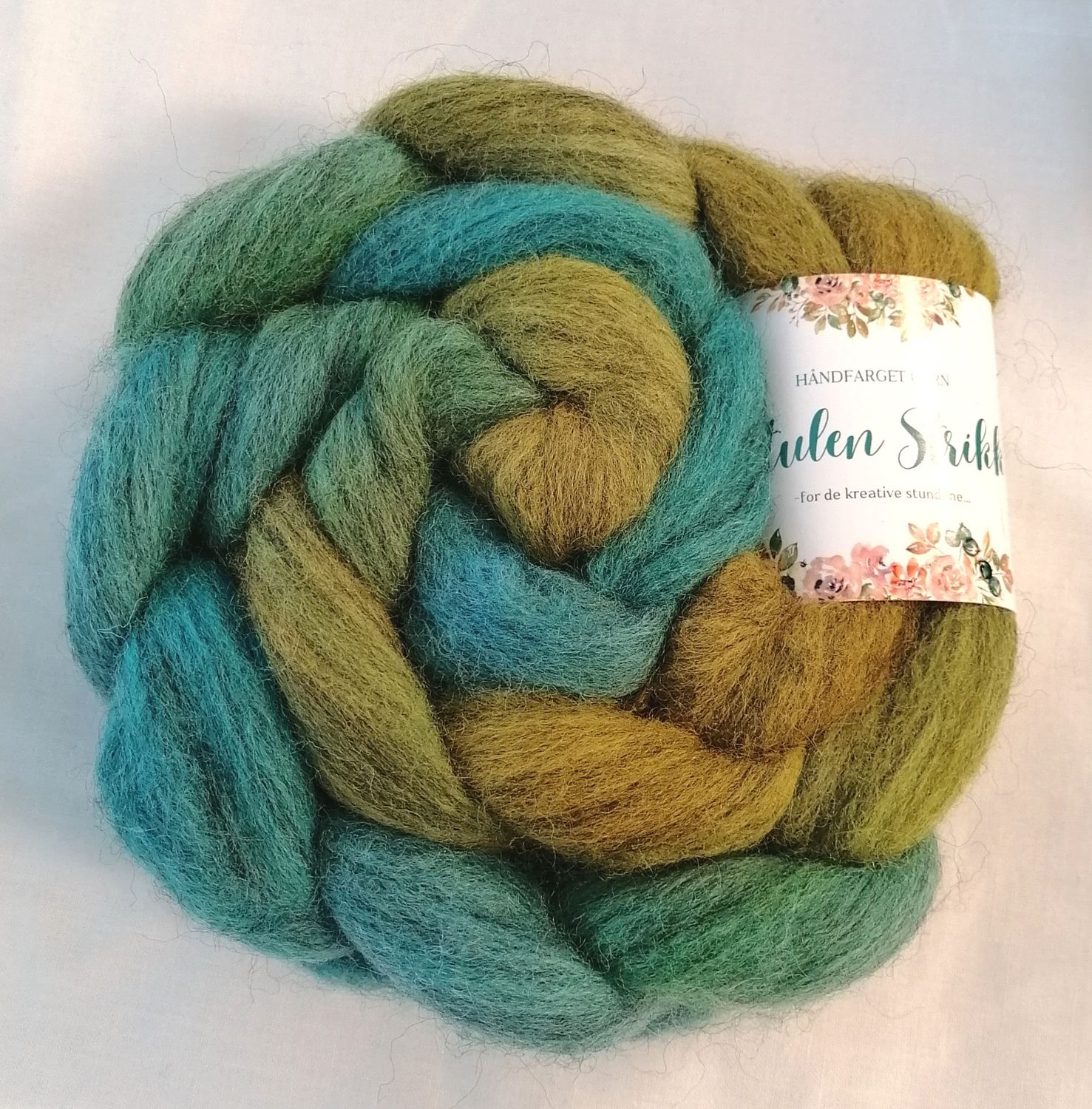 CORRIEDALE SPINNEFIBER - Håndfarget 66