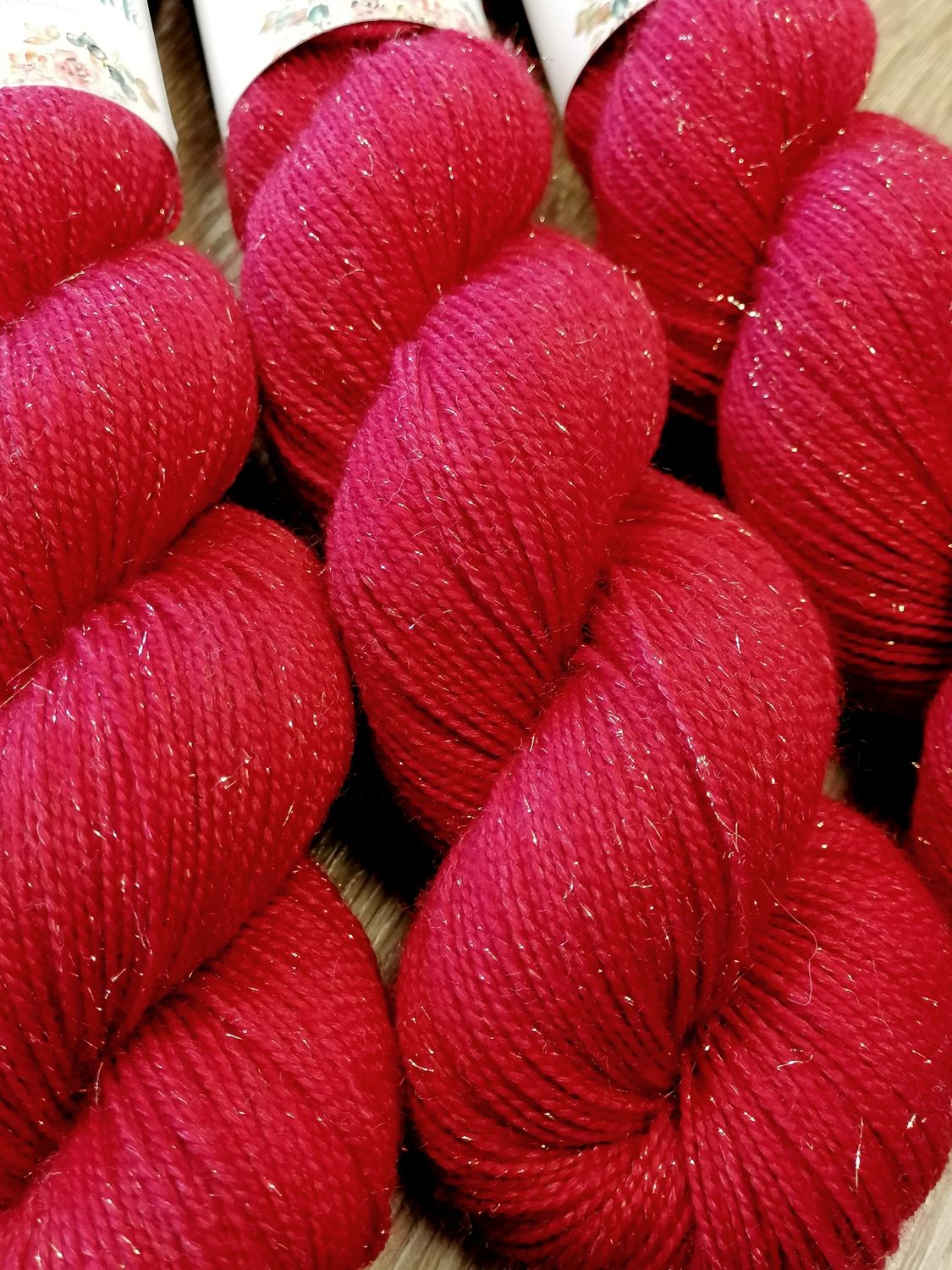 HEARTS ON FIRE  - GLITTER &amp; STAS- 75 merino sw / 20 nylon / 5 GULL Stellina