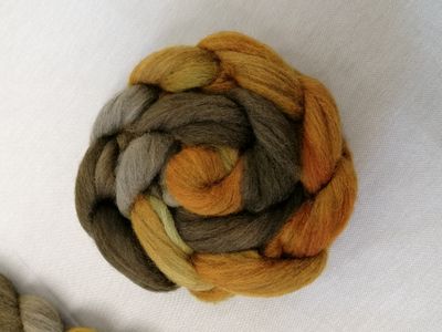 CORRIEDALE SPINNEFIBER - Håndfarget 96