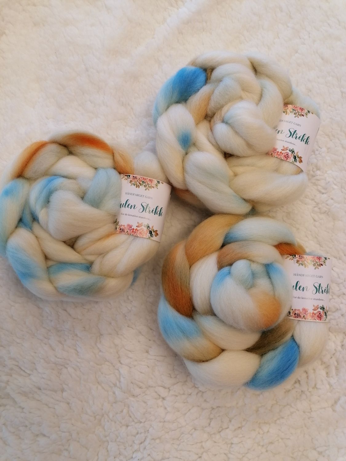 CORRIEDALE SPINNEFIBER - Håndfarget 105