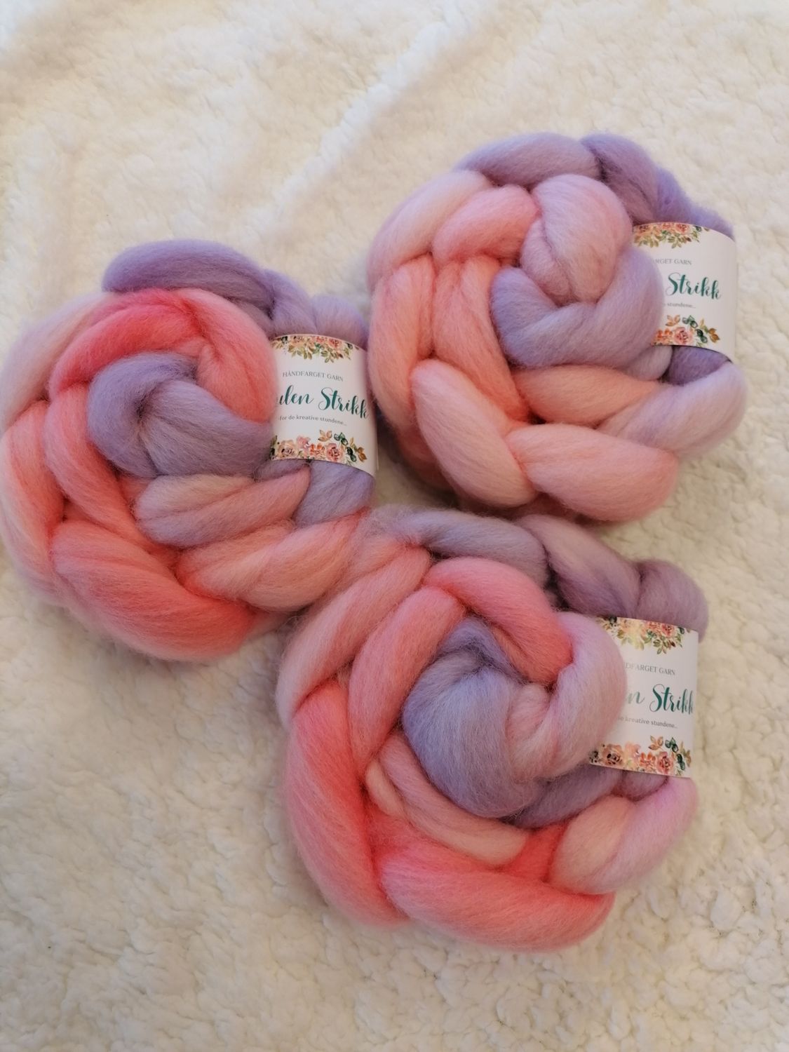 CORRIEDALE SPINNEFIBER - Håndfarget 107