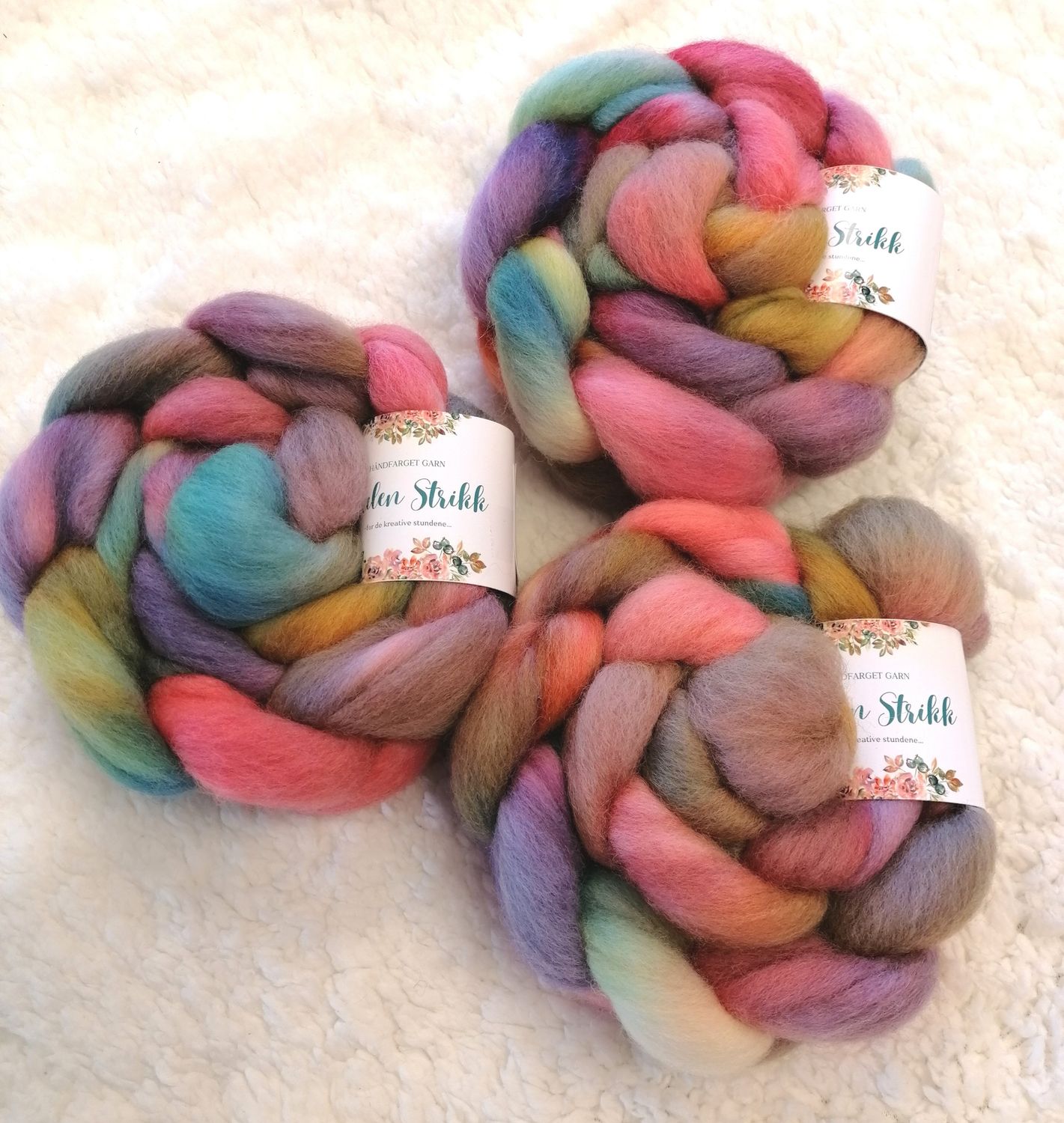 CORRIEDALE SPINNEFIBER - Håndfarget 110