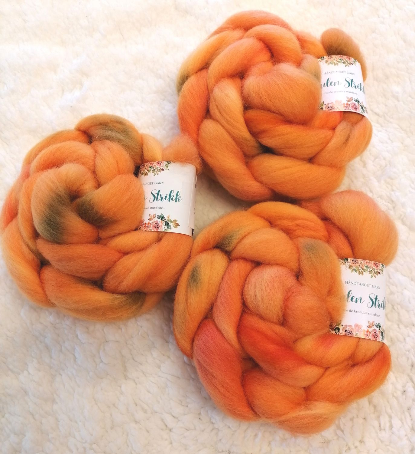CORRIEDALE SPINNEFIBER - Håndfarget 111