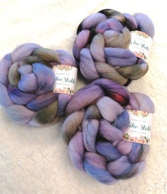 CORRIEDALE SPINNEFIBER - Håndfarget 114