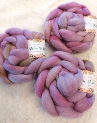 CORRIEDALE SPINNEFIBER - Håndfarget 113