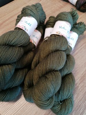 JAKTGRØNN - BFL forsterket garn. 75 ull/25nylon. SW