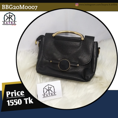 Stylish, trendy and fashionable bags.