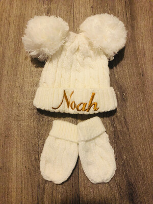 ​Infants Cream Cable Knit Pom Pom Hat & Mittens Set. (Personalised Option)