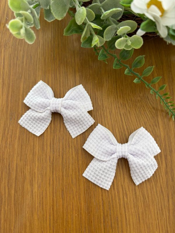White Waffle Design Bow Hair Clips