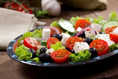 ​Gemischter Salat mit Feta-Käse