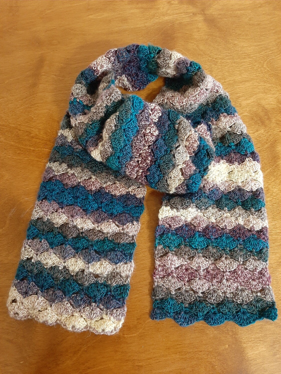 Fantail Shell Scarf
