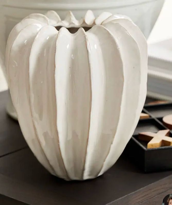 Wilkholm Lillian Ribbed Off White Vase W X 21 X H X 23