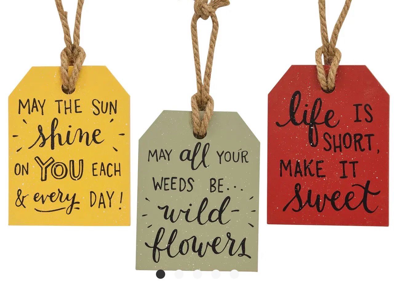 Wooden Primitive Hanging Tags. ( Please State Colour Required)