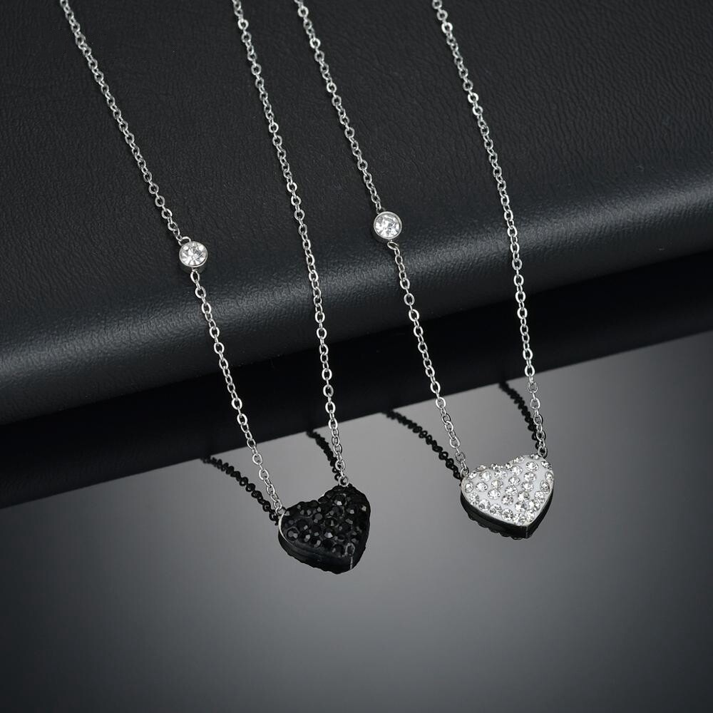 Rhinestone heart-shaped necklace