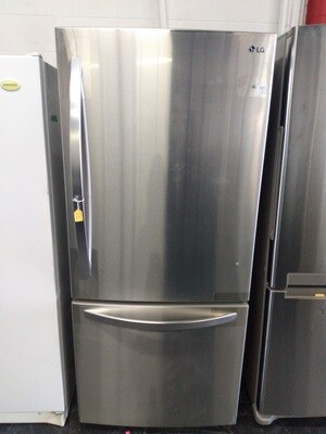 2020 ​LG Bottom Mount Refrigerator, 30 inch Width, ENERGY STAR Certified, 22.1 cu. ft. Capacity. --RETAILS FOR 1499!--