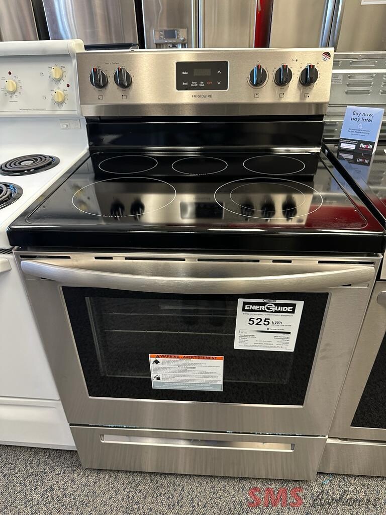 Open Box Scratch & Dent Frigidaire Glass Top Stove FCRE305CASK