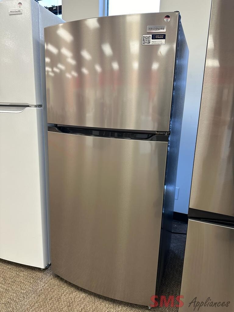 Open Box - Scratch & Dent Frigidaire 28" Top Mount Fridge FFHT1425VV05