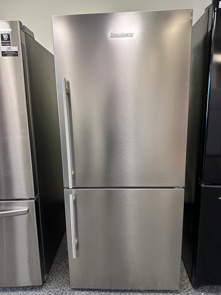 Blomberg Bottom Mount 30" Fridge BRFB1812SSN