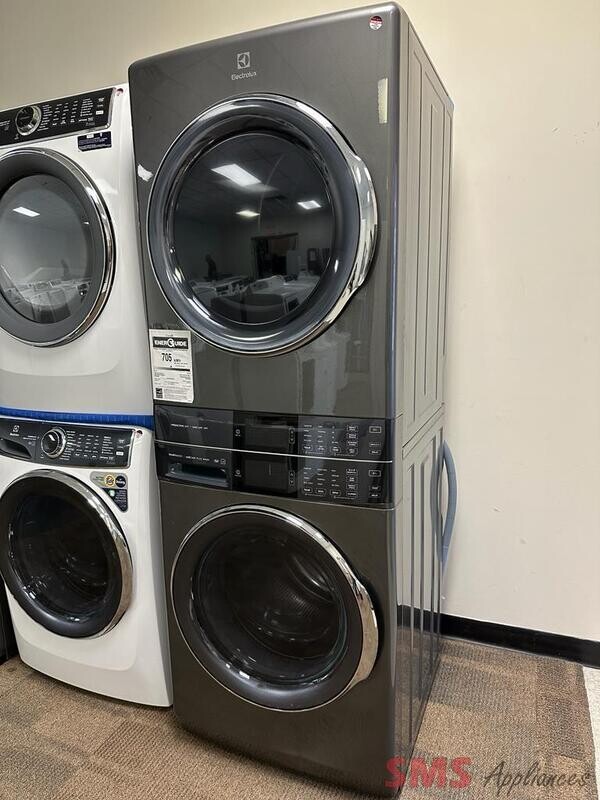 Open Box - Scratch & Dent Electrolux Washer & Dryer Tower ELTE760CAT0 Open Box - Scratch & Dent Electrolux Washer & Dryer Tower ELTE760CAT0