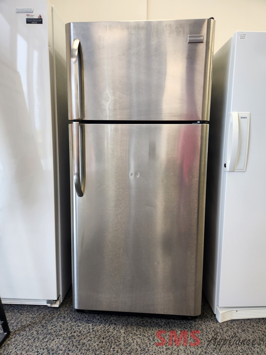 Frigidaire 30" Top Mount Fridge CFHT1873