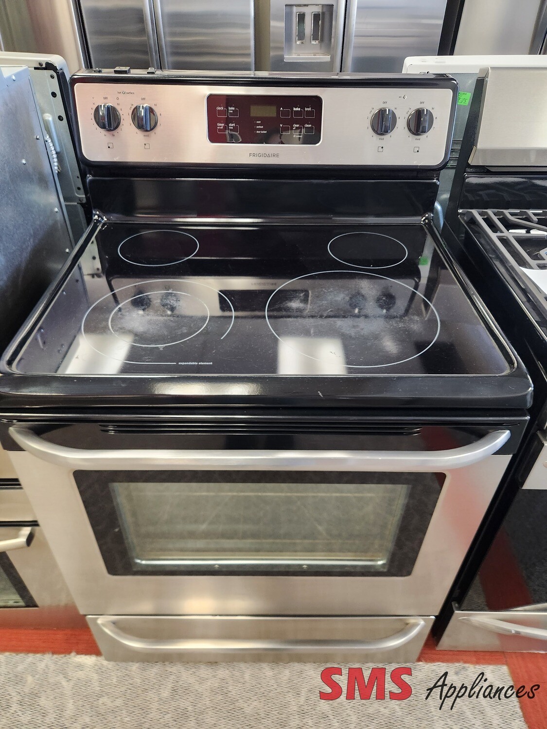 Frigidaire Glass Top Stove CFEF3048LSK