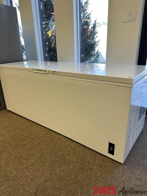 Open Box- Scratch & Dent Frigidaire Chest Freezer FFCL2542AW Open Box- Scratch & Dent Frigidaire Chest Freezer FFCL2542AW