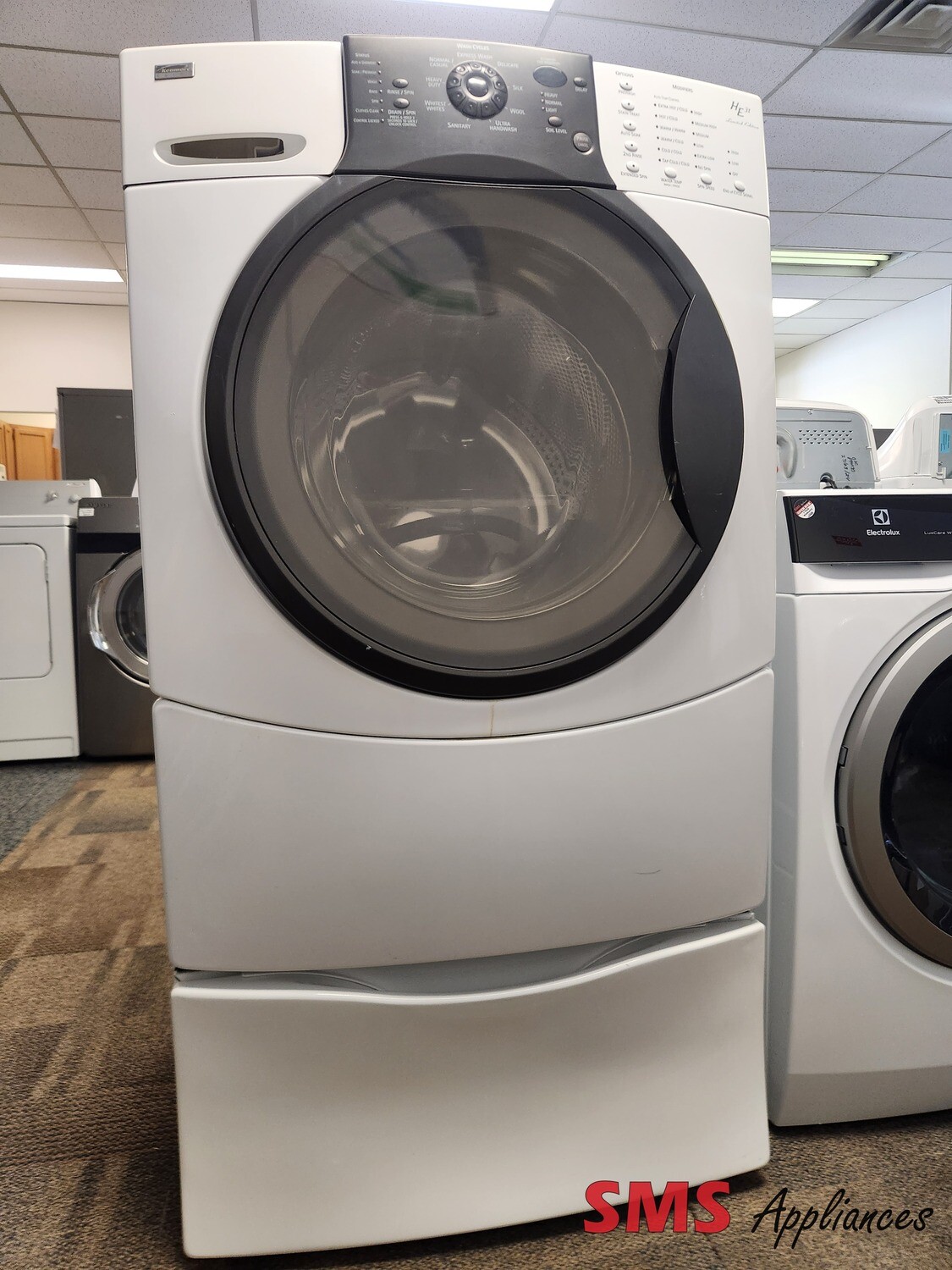Kenmore Front Load Washer with Pedestal 110.43902