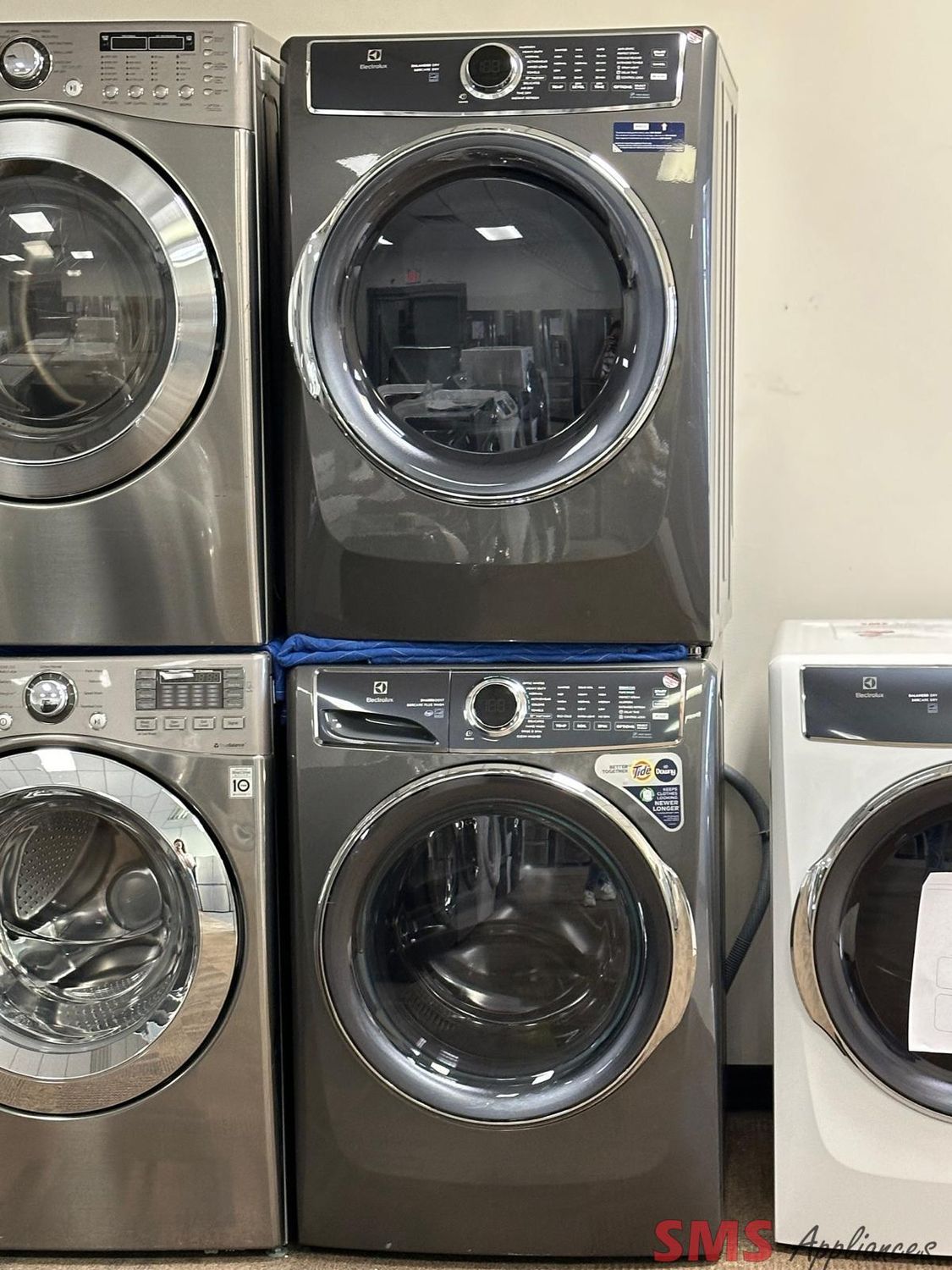 Open Box - Scratch & Dent Electrolux Washer & Dryer Set ELFW7637AT/ELFE763CAT