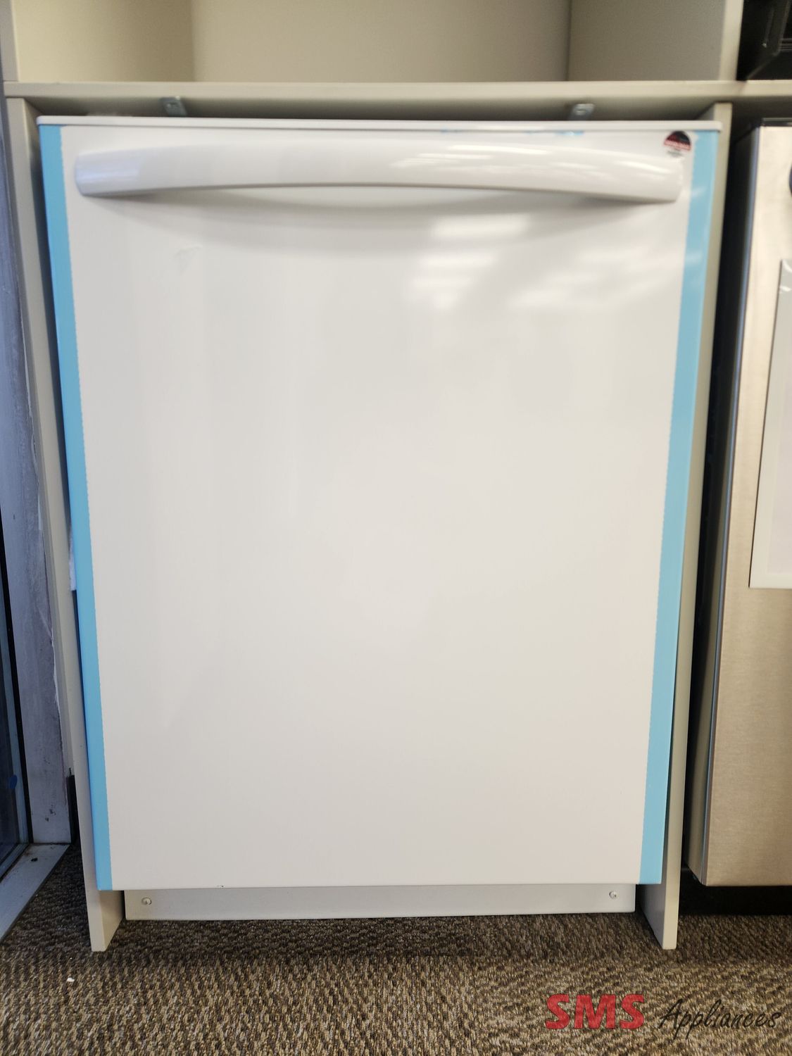 Open Box - Scratch & Dent Frigidaire 24" 52 dBA Built-In Dishwasher FDPH4316AW