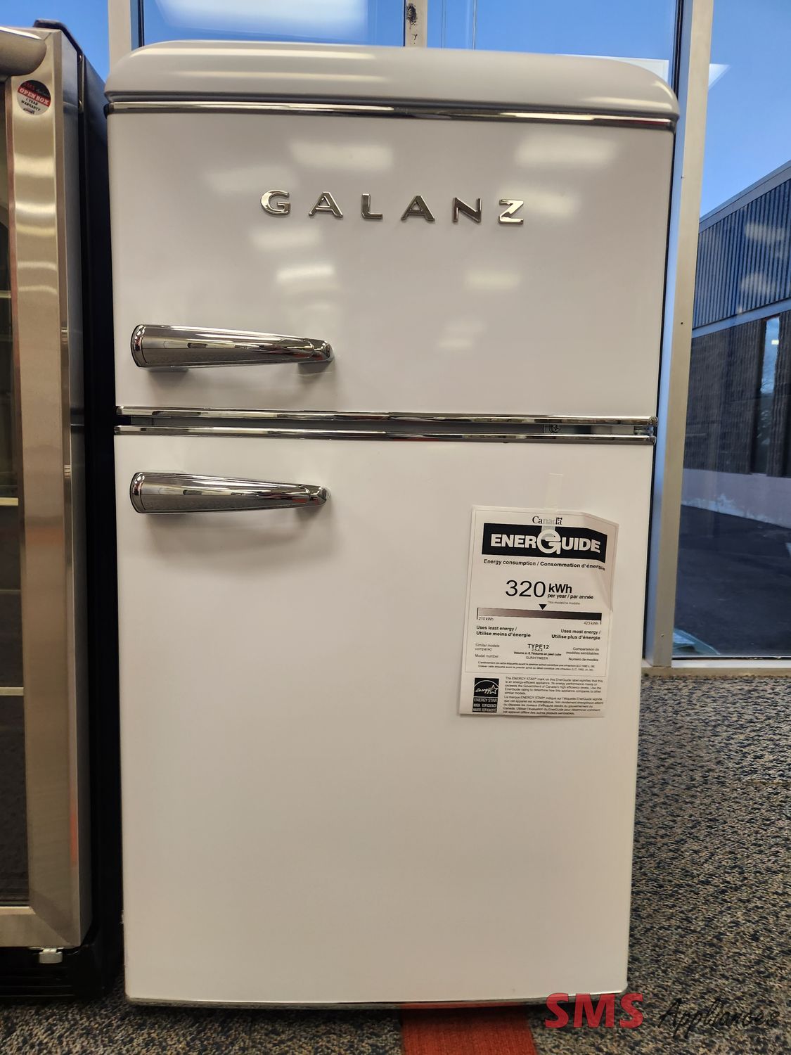 Open Box - Scratch & Dent Galanz 20" Top Mount Fridge GLR31TWEER