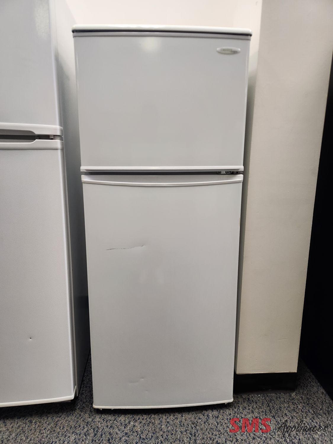 Danby 24" Top Mount Fridge DFF9102W