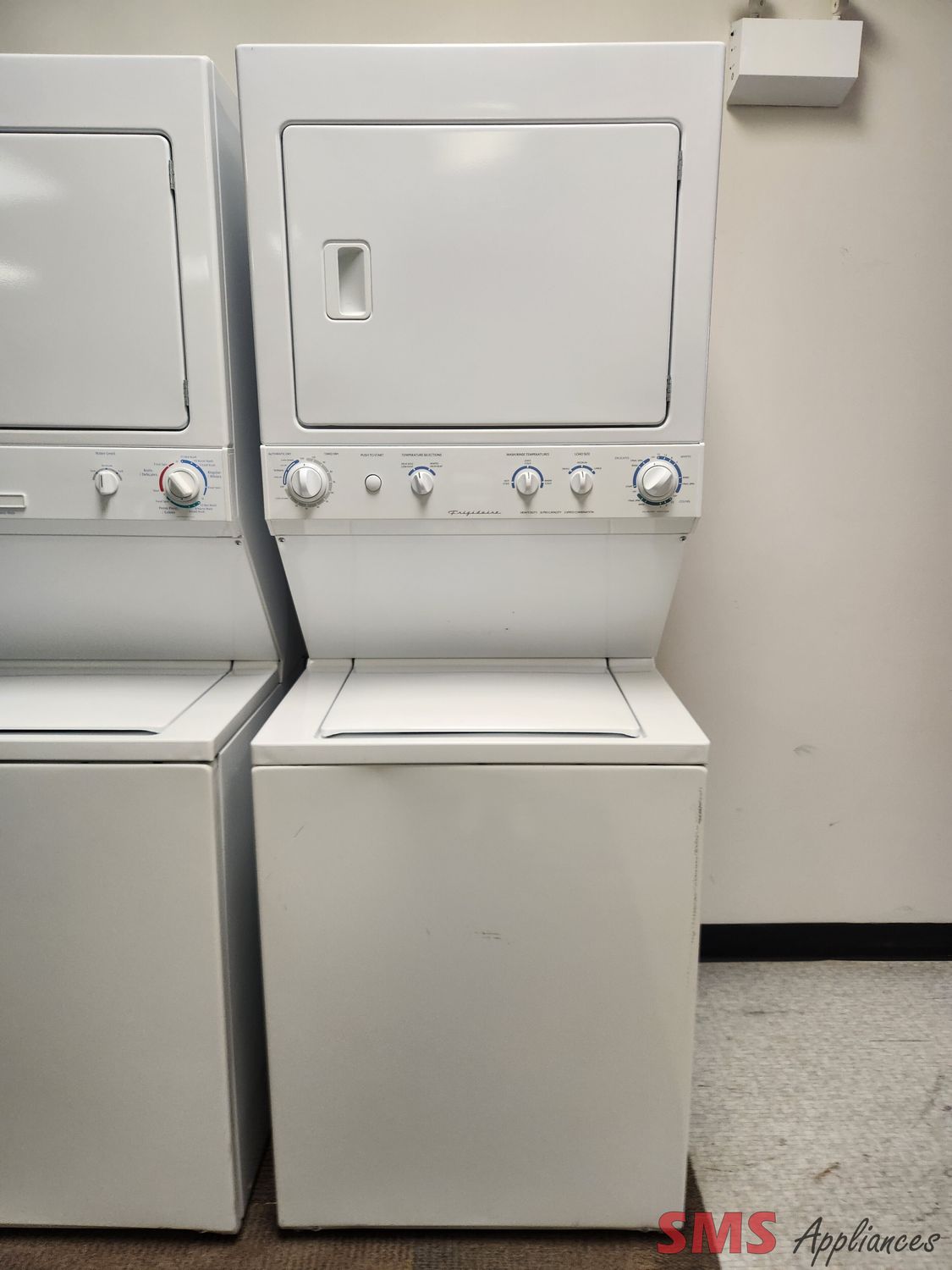 Frigidaire Laundry Center FEZ831CAS3