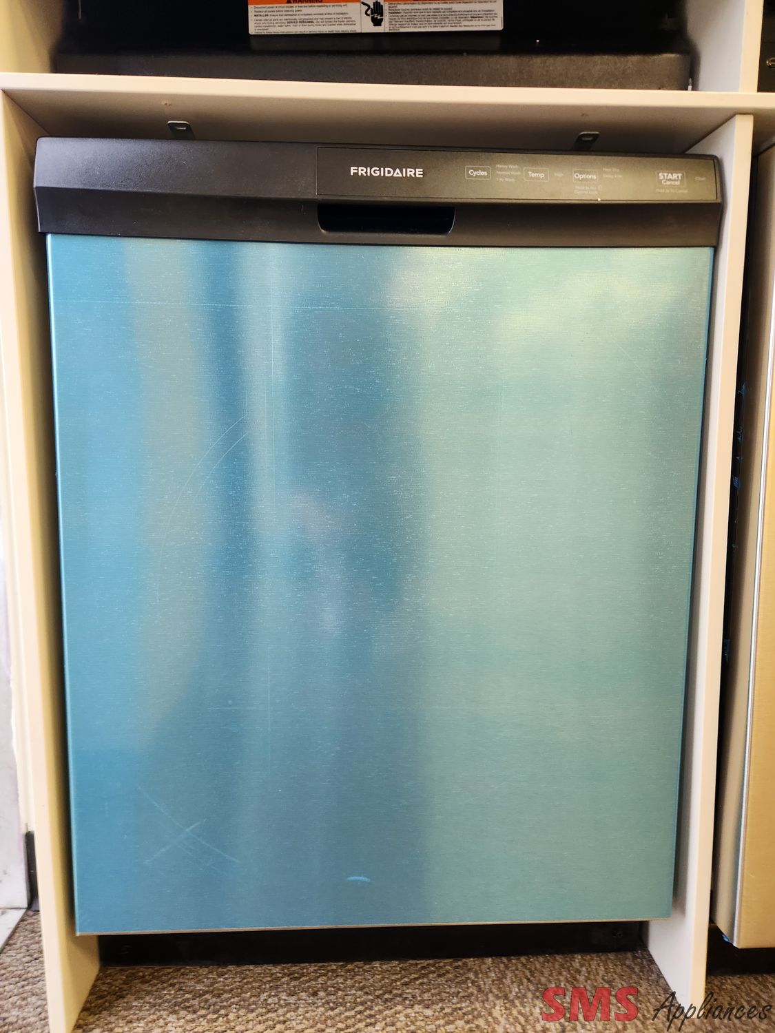 Open Box - Scratch & Dent Frigidaire 24" 60dB Built-In Dishwasher FFCD2413U